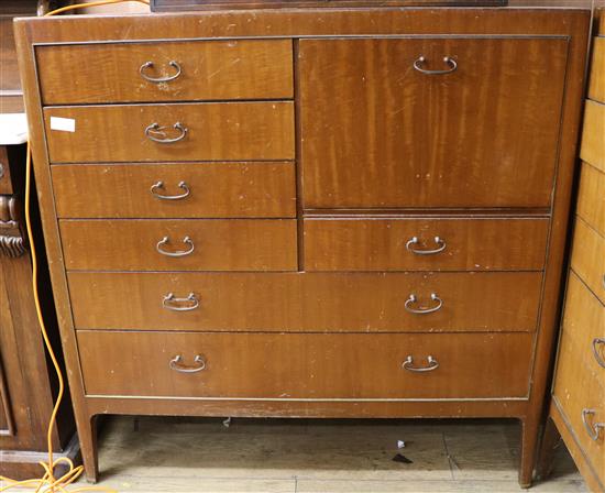 A 1940s mahogany large chest W.114cm